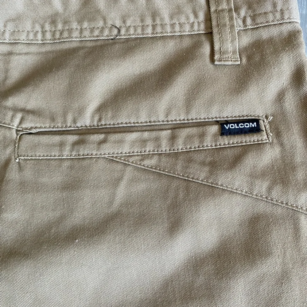 Volcom tan men’s shorts‎ waist size 38